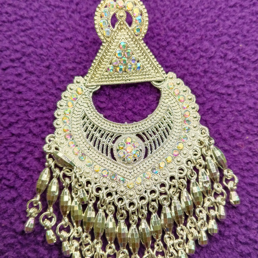 WHITE MOON DROP HEAVY WORK DESIGN DROP DOWN WITH SILVER PLATING