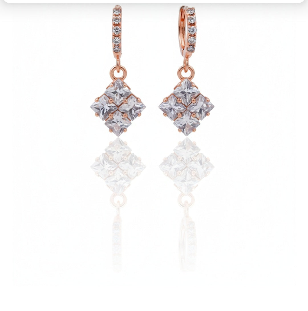 DIAMOND SHAPE DROP EARRING SILVER ULTRA SHINE