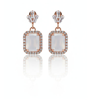 DIAMOND SHAPE QUEEN  EARRING GOLD AND SILVER  SHINE